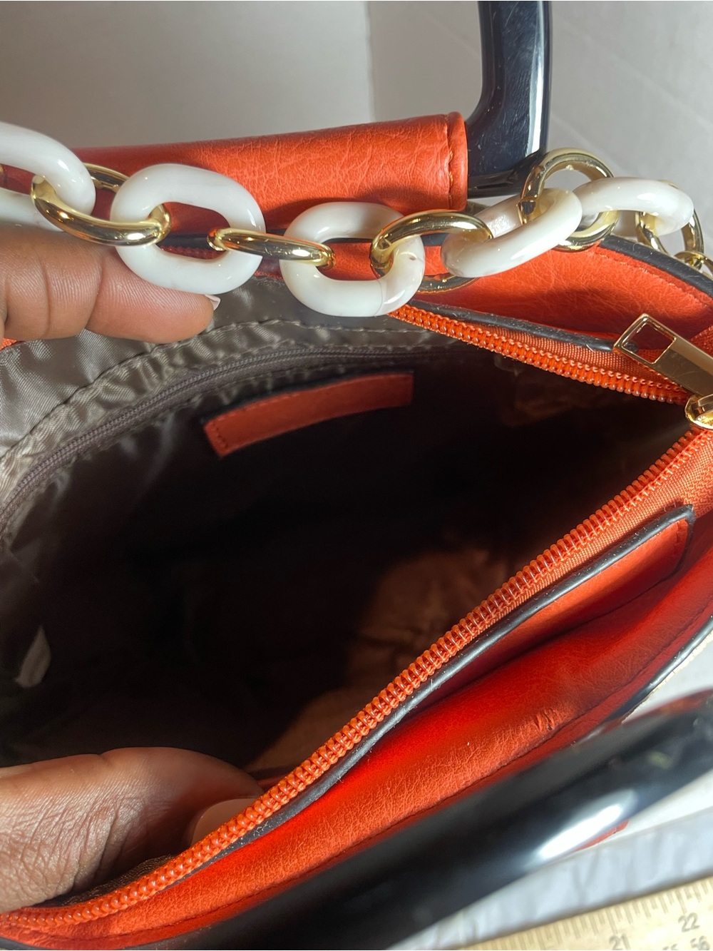 NWT Straw Tote Handbag Orange Vegan Leather Crossbody 3-Piece Set - Picture 9 of 12